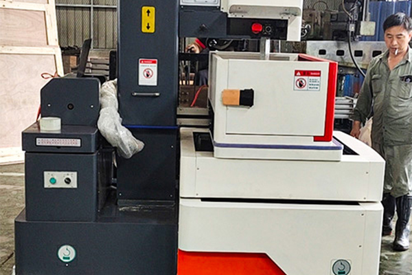 Jiangsu Chuangwei CNC MachineTool Co.、Ltd。